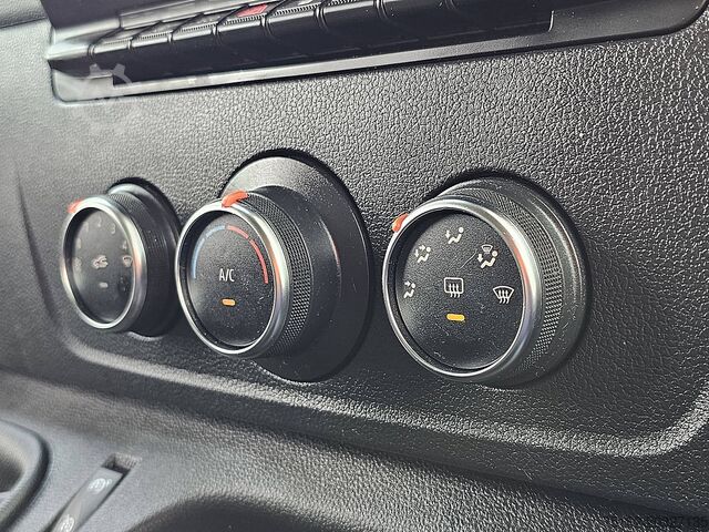 Mala RENAULT MASTER 2.3 Bakwagen Laadklep!