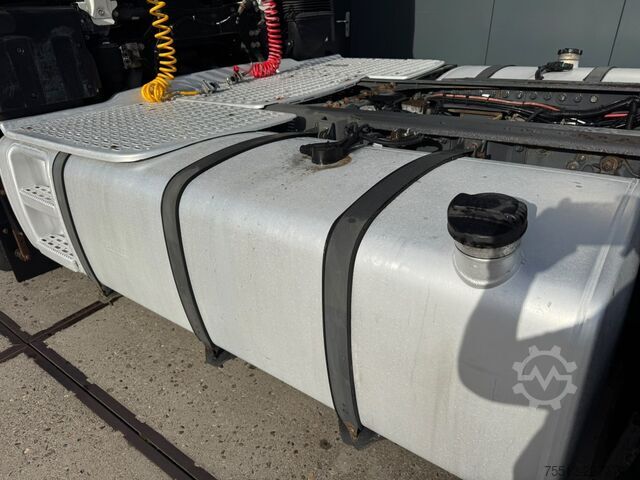 Standard-SZM DAF XF 460 SSC / Retarder / 2 Tanks / Roof Klima / ...