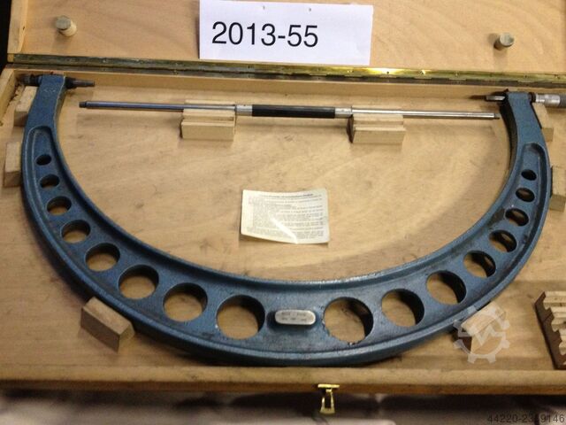 Mikrometer Buegel mit Wechseleinsaetze und Kontrollendmass