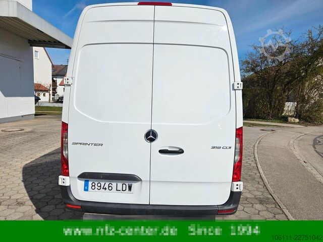 Magas tetős furgon MERCEDES-BENZ Sprinter III 319 CDI V6 RWD L4/H2 KLIMA/Schwings