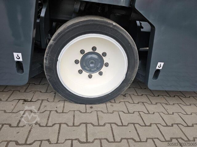 Τετράπλευρο sideloader Combilift C12000