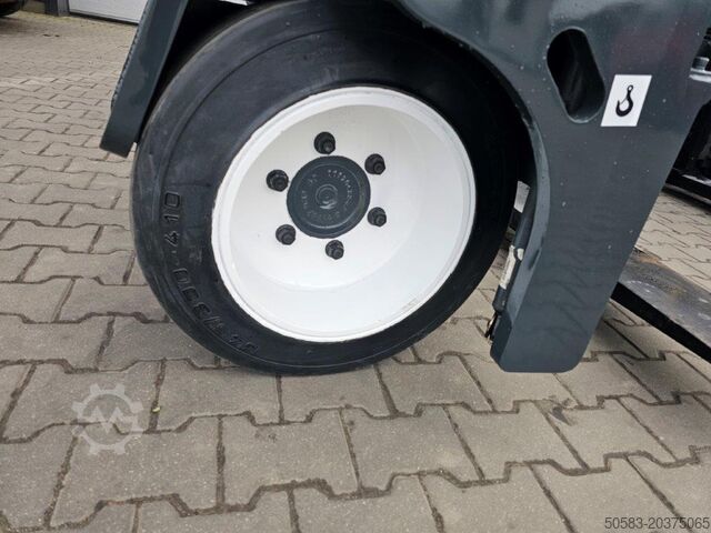 Τετράπλευρο sideloader Combilift C12000