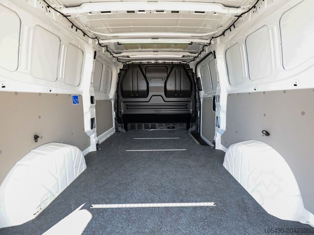 Minibus VW T7 Transporter Kasten 2.0l TDI 4MOTION LR 8-Gang