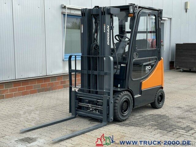 Carretilla elevadora frontal Doosan G20SC-5 Hubhöhe 4.5 m 2000 Kg 4505 h Neue Reifen