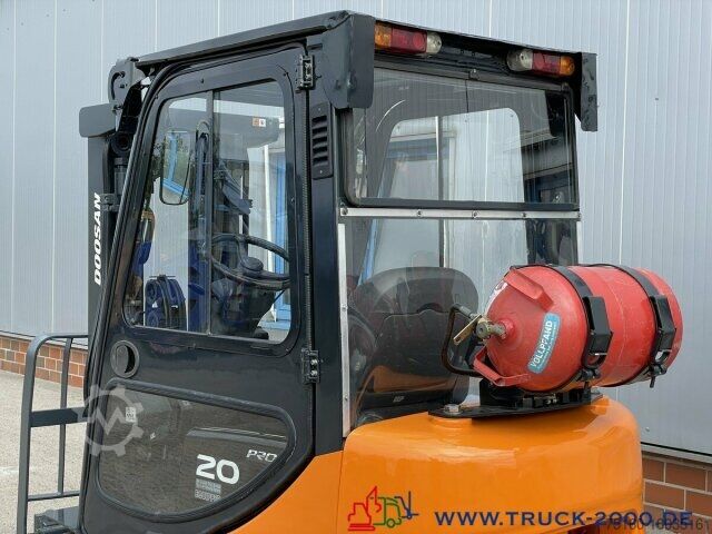 Carretilla elevadora frontal Doosan G20SC-5 Hubhöhe 4.5 m 2000 Kg 4505 h Neue Reifen