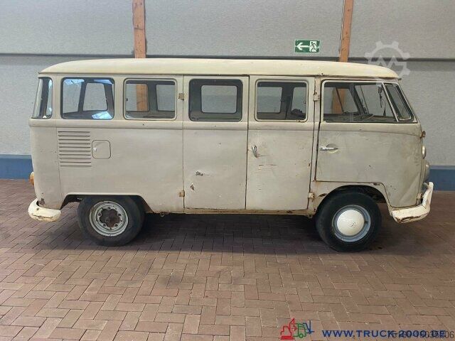 Minibus Volkswagen Bus mit Scheiben Restaurierungsobjekt Verzollt