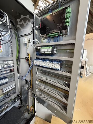 Hermle C600U se 4. osou, CNC-BAB centrum, rok výroby 2004, interní číslo 231232 Hermle C600U mit 4. Achse