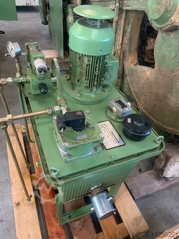 Doppelsäumer und Nachschnittkreissäge EWD DK 90 - 1000 / RET / KB / ASV