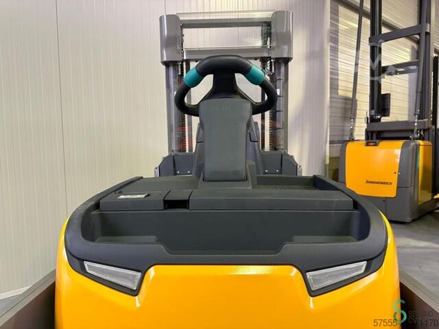 Gaffeltruck Jungheinrich ECG214