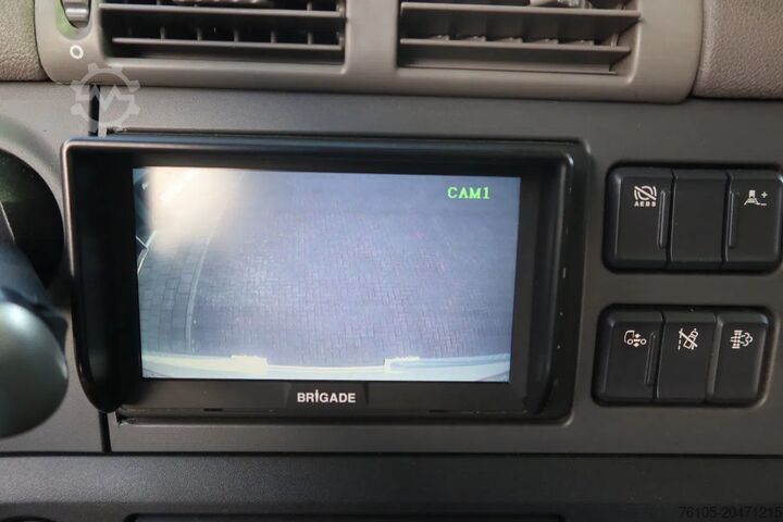 Kuffert DAF CF 290 FA Bak + Dhollandia klep 2000 KG