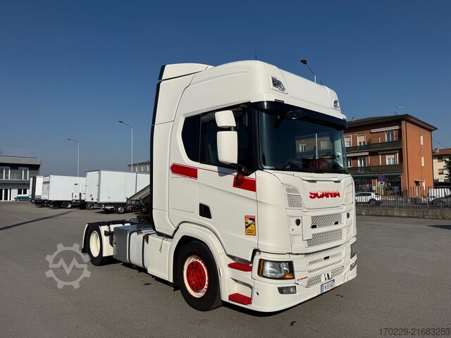 Standaard trekker SCANIA R 450