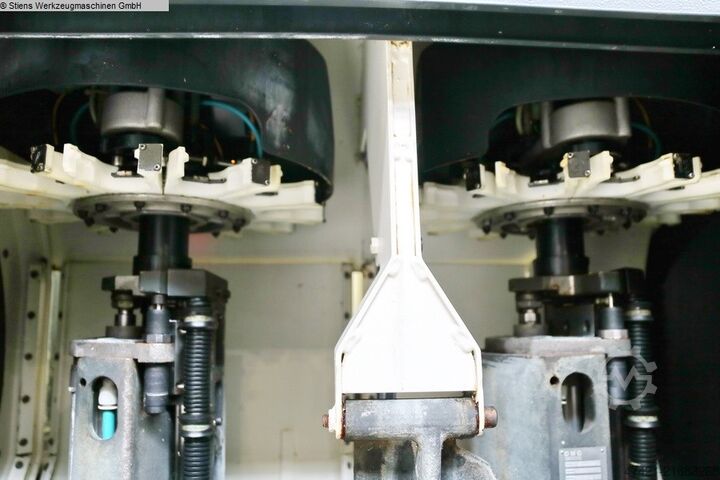 Machining Center - Universal DECKEL MAHO DMU 60 monoBLOCK