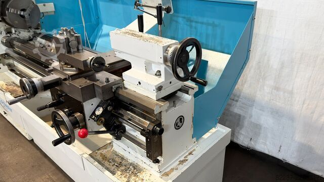 Draaibank met gap-bed **Used Colchester Triumph** VS 2500 Gap Bed Centre Lathe
