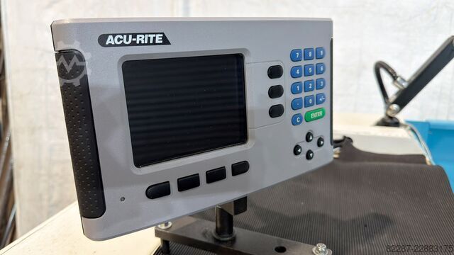 Draaibank met gap-bed **Used Colchester Triumph** VS 2500 Gap Bed Centre Lathe