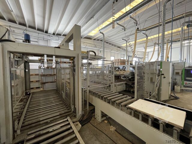 Automatische boor- en pengellijn BIESSE