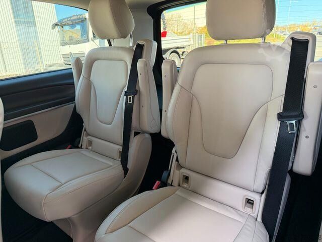 Magastetős kombi Mercedes-Benz V 250 d AVA DISTRONIC AHK2,5to elektr Türen 360