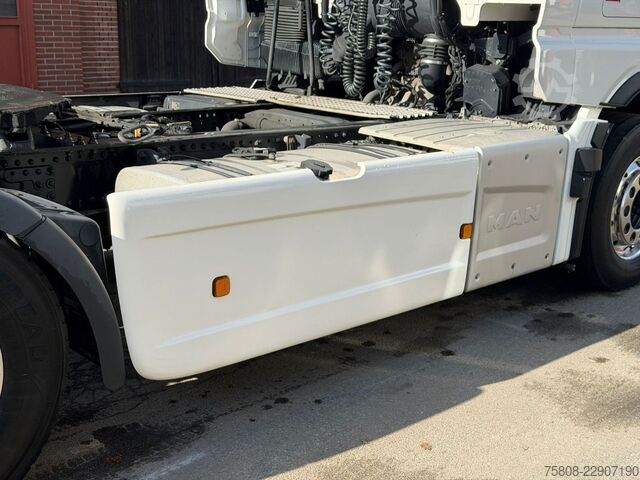 Τυπική μονάδα τράκτορα MAN TGX 18.510 XXL Intarder 2 Tanks ACC LGS Alcoa