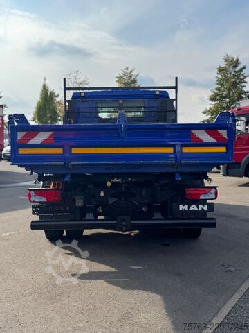Carrinha basculante trilateral MAN TGL 8.220 / 2 x AHK / KAMERA / NAVI