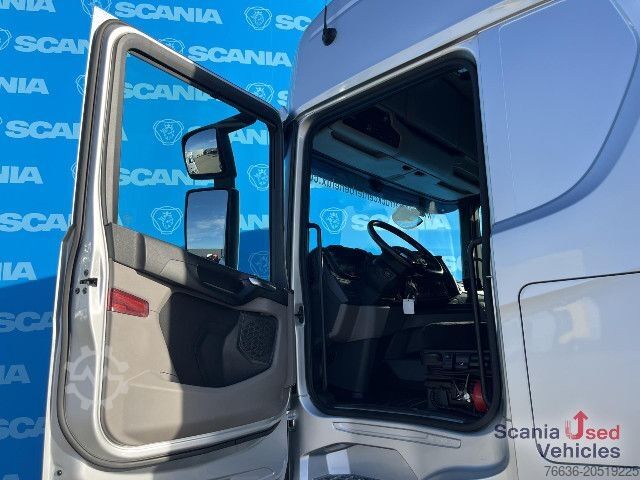 Hazardous materials truck Scania R 450 A4x2NB RETARDER DIFF-L FULL AIR 8T P-AIRCO