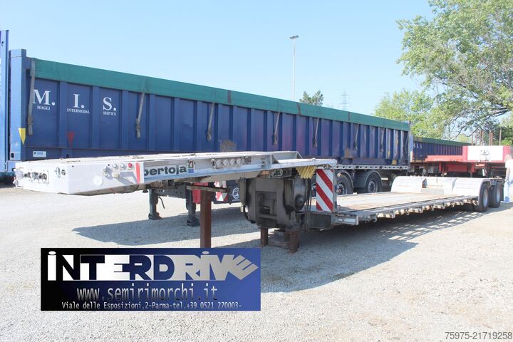 Alçak yataklı yarı römork inşaat makinesi taşımak için bertoja semirimorchio culla allunagabile 2 assi