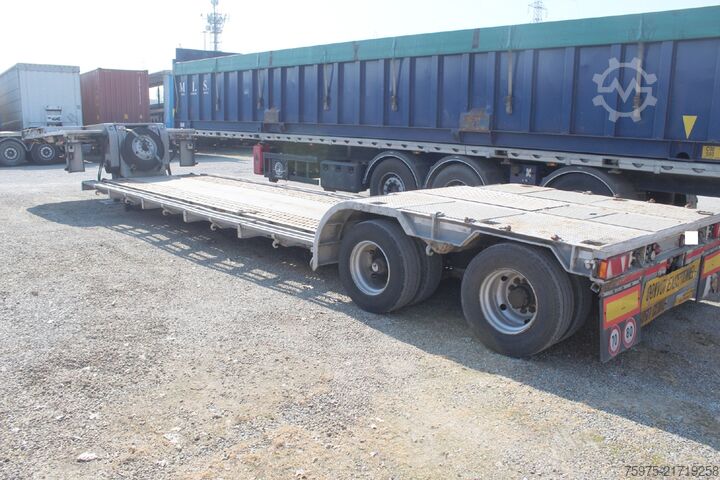 Alçak yataklı yarı römork inşaat makinesi taşımak için bertoja semirimorchio culla allunagabile 2 assi
