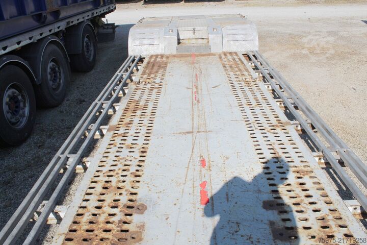 Alçak yataklı yarı römork inşaat makinesi taşımak için bertoja semirimorchio culla allunagabile 2 assi