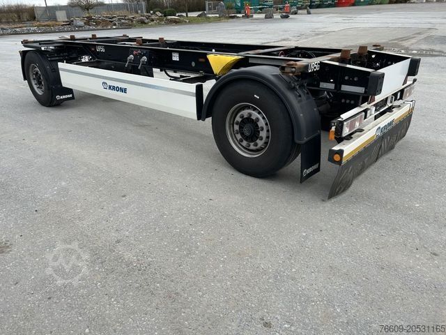 Remolque con chasis intercambiable KRONE 2 Achswechselfahrgestell, Typ: AZW 18 eL3B9