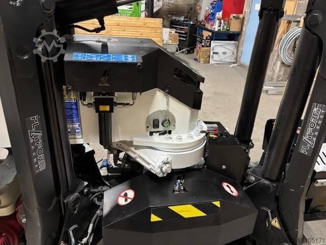 Crawler hoogwerker Platform Basket PB 13.65