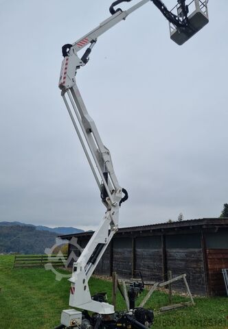 Crawler work platform oil & Steel Octopussy 14.12