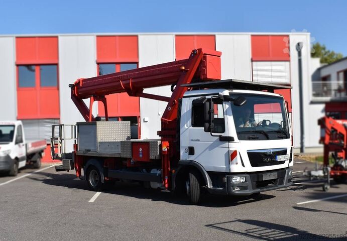 Radna platforma montirana na kamionu Ruthmann T300.3 (TÜV und UVV neu!)
