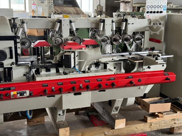 Hoblovka a frézka WEINIG Hydromat 23 Lamelliermaschine