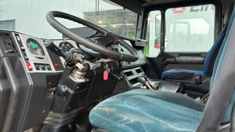 Sugekøretøj MAN 18.264 F2000 (11000L / EURO 2 / MANUAL GEARBOX ...