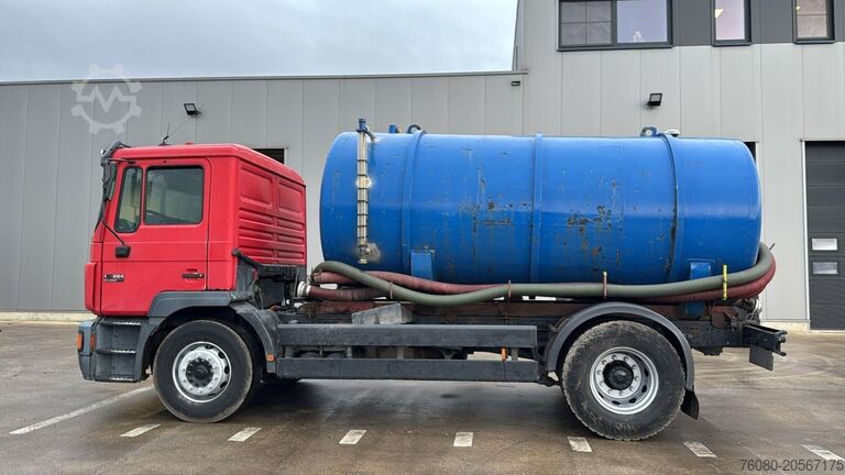 Sugekøretøj MAN 18.264 F2000 (11000L / EURO 2 / MANUAL GEARBOX ...