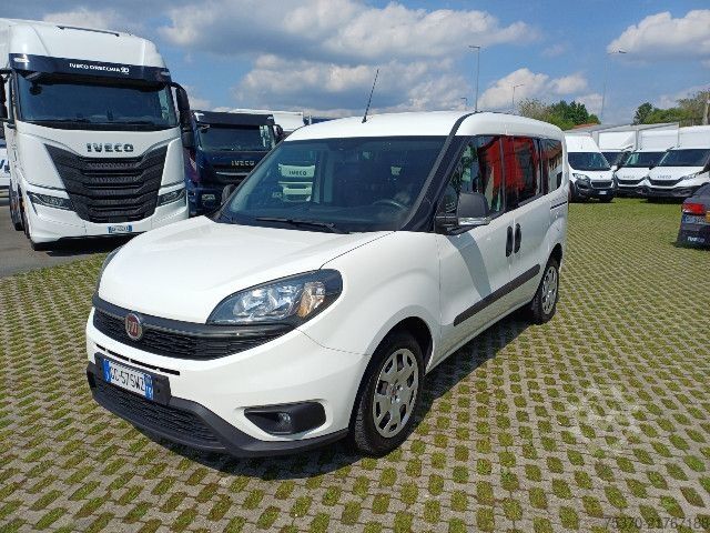 Minibus Fiat DOBLO 5 POSTI