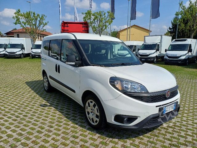 Minibus Fiat DOBLO 5 POSTI