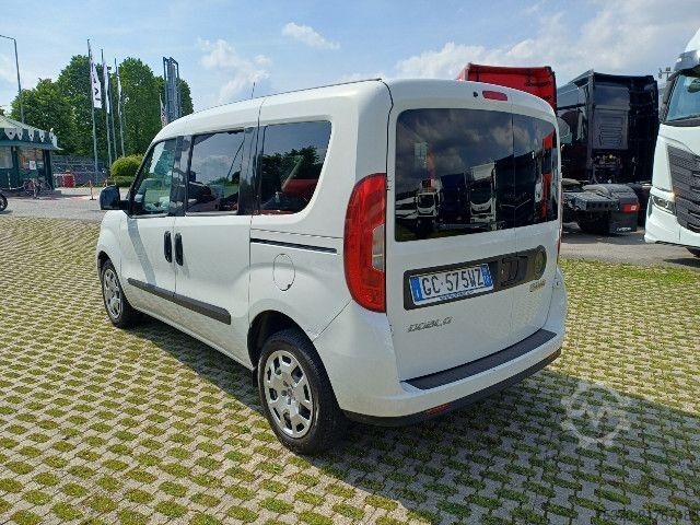 Minibus Fiat DOBLO 5 POSTI