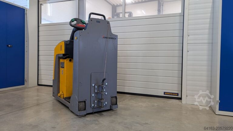 Trator Jungheinrich EZS 130