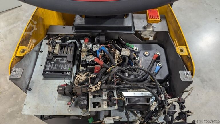 Trator Jungheinrich EZS 130 Li-Ion Batterie