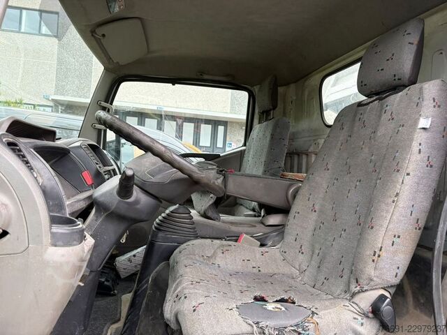 Φορτηγό ανατρεπόμενο βαν Nissan Cabstar 35.13  3000td - Motore Fuso  -