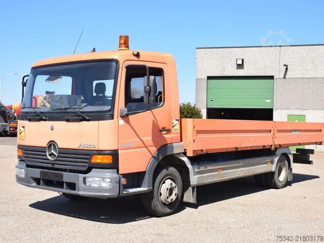 Piattaforma di carico Mercedes-Benz Atego 818 Flatbed