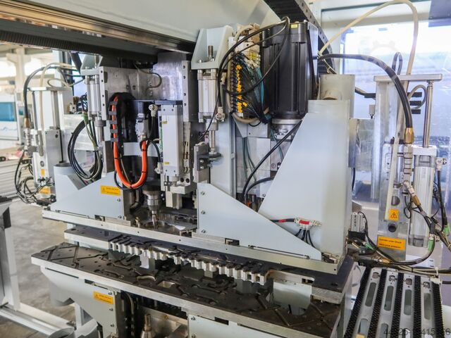 CNC fúrógép WEEKE BHX 560 / D