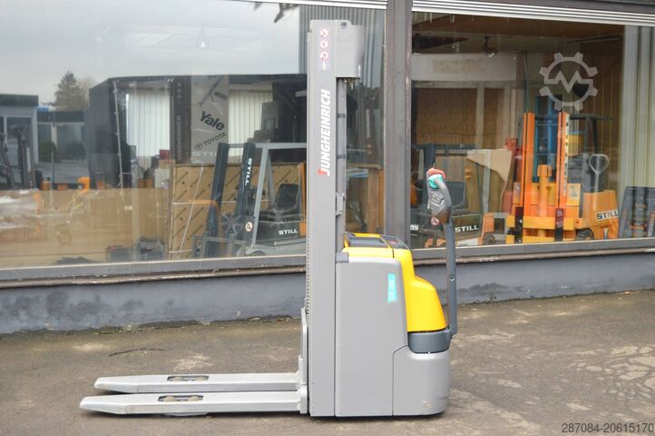 Wózek wysokiego podnoszenia Jungheinrich EJC 216