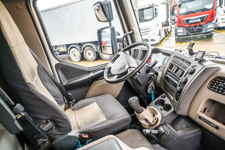 Plane RENAULT MIDLUM 180 DXI (12 T)