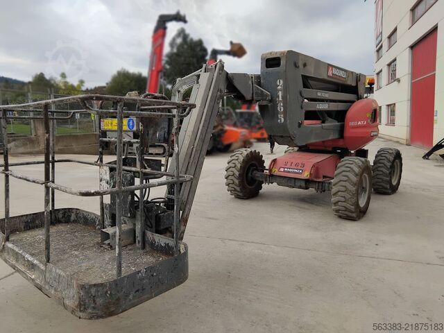 Platformă de lucru telescopică articulată Manitou 160ATJ