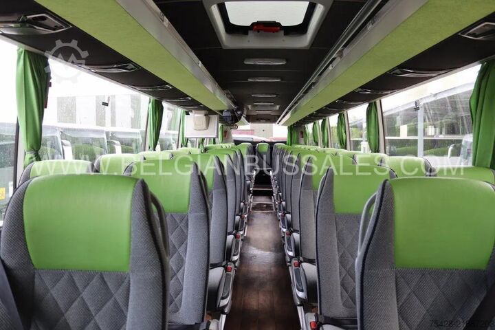 Långfärdsbuss Mercedes-Benz Tourismo 16RHD M/2 / New Model