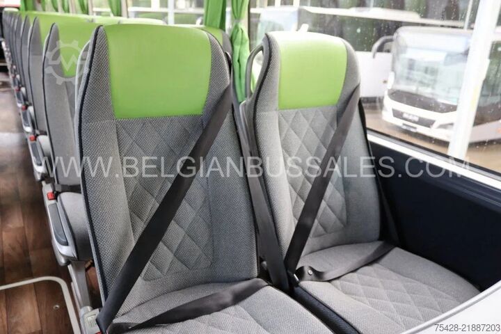 Långfärdsbuss Mercedes-Benz Tourismo 16RHD M/2 / New Model