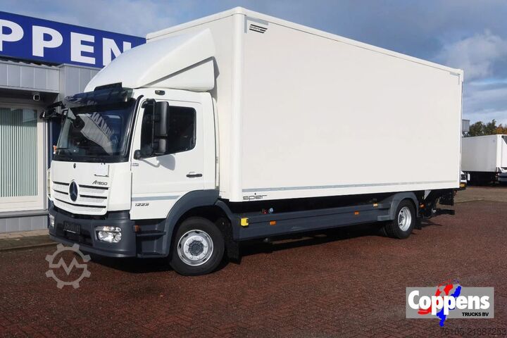 Koffer Mercedes-Benz Atego 1223 1223 L  Bak + Klep Bar 3000 KG