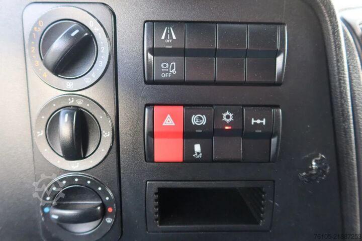 Koffer Mercedes-Benz Atego 1223 1223 L  Bak + Klep Bar 3000 KG
