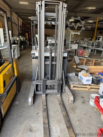 4-wiel heftruck Unicarriers ULS140DTFVRE570