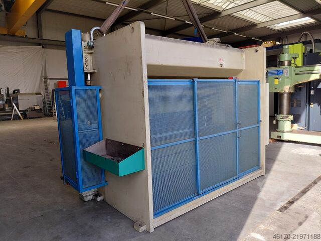 Abkant pres Baykal APH 3110/180